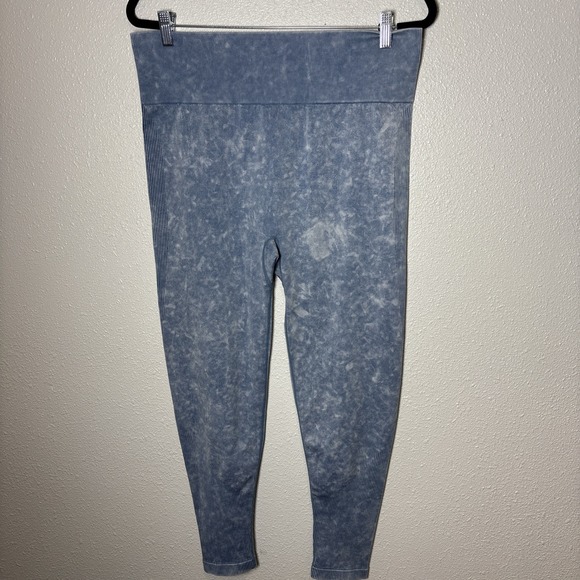 Livi Active Pants - Livi Lane Bryant High Waist Leggings in Cloud Wash Blue Size 22/24